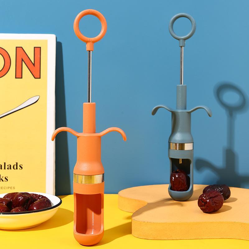 Kitchen Tools In Baking - Narzędzie do odkostniania wiśni i czerwonych